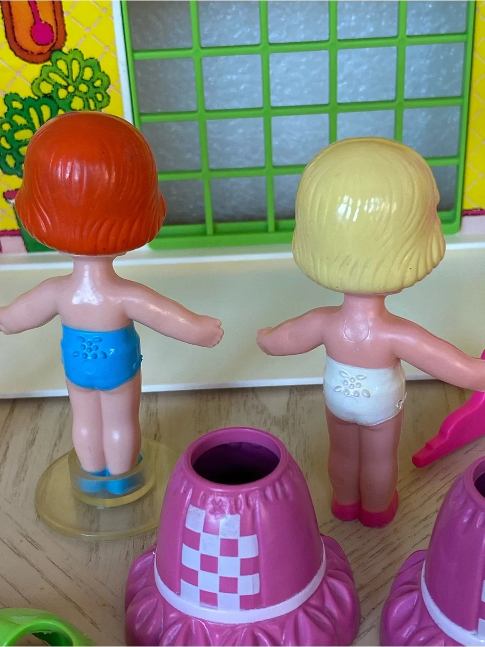 Vintage 1983 Schaper Lil' Me Boutique Carrying Case with 4 Dolls, Clothes, Hats